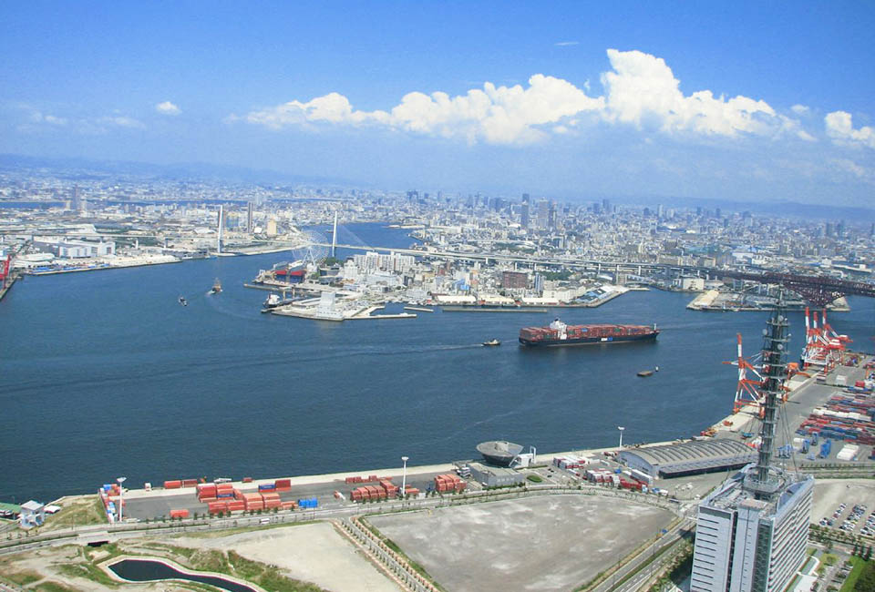 運用人工創造新海岸，豐富大阪港區域的海洋生態(圖為大阪港，POHAN CHEN授權)