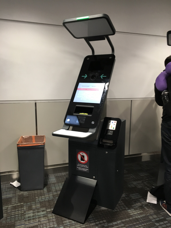 多倫多機場的自動護照查驗通關系統