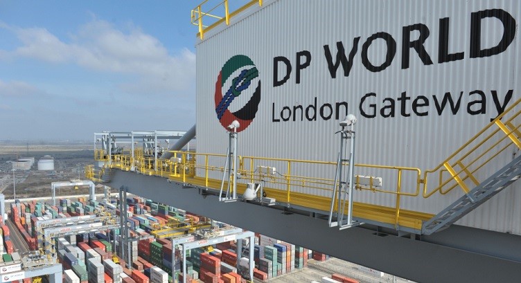 DP World 推出智慧貨櫃堆儲系統